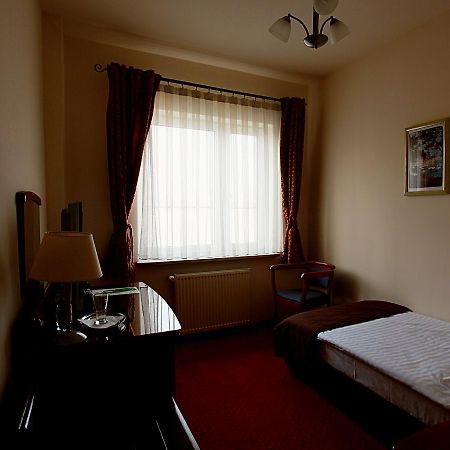 Hotel Sonex Częstochowa Esterno foto